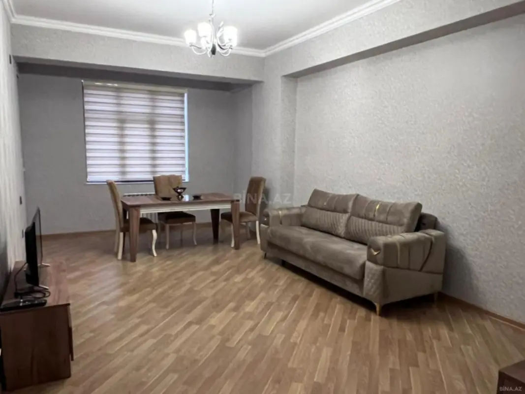 Satılır 3 otaqlı mənzil 129.4 m²