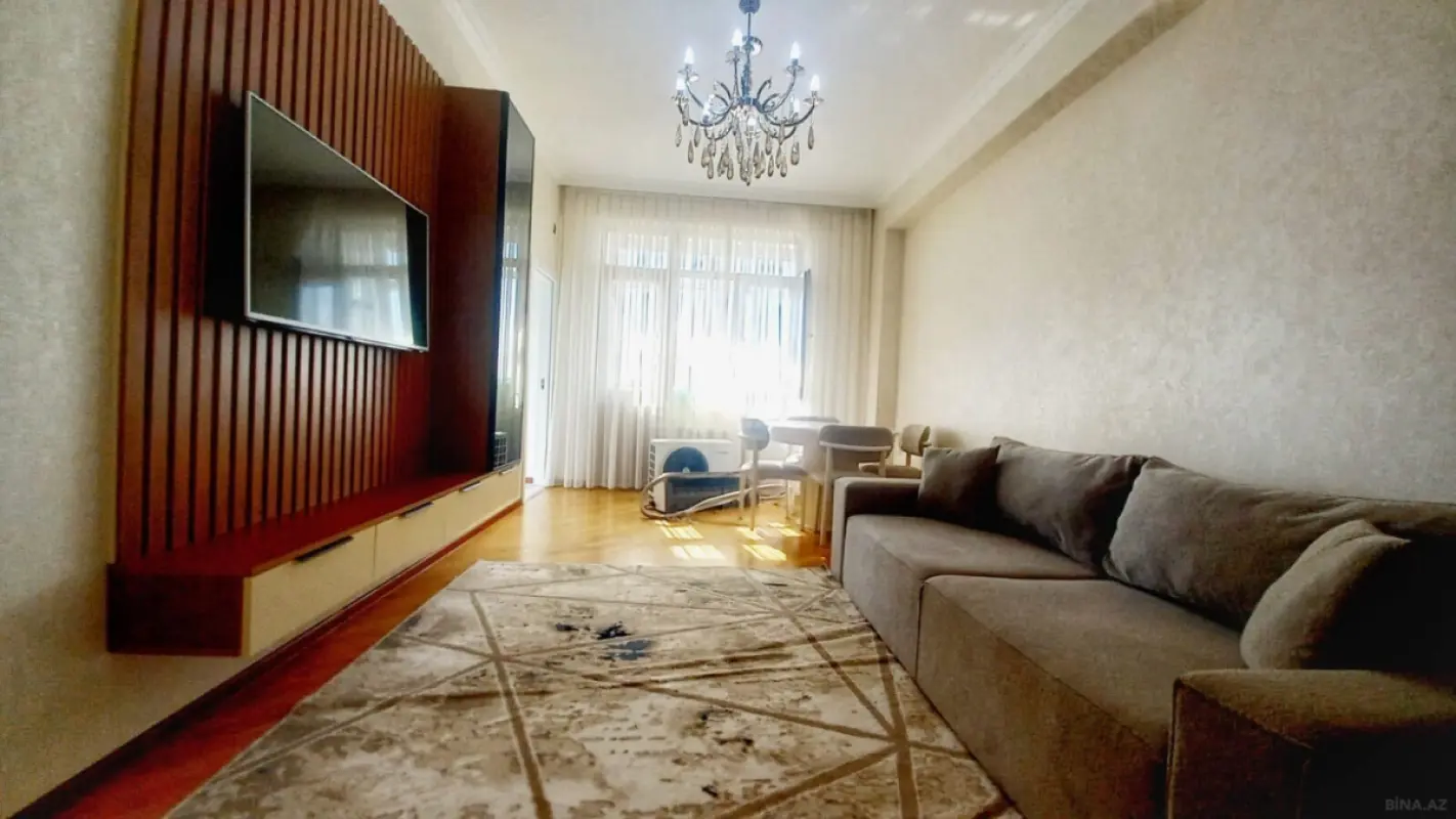 Satılır 2 otaqlı mənzil 70 m²