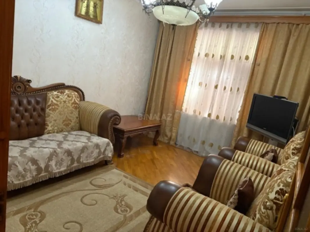 Satılır 5 otaqlı mənzil 105 m²