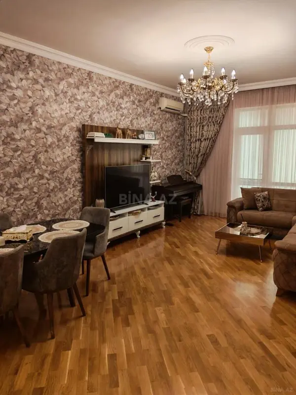 Satılır 3 otaqlı mənzil 110 m²
