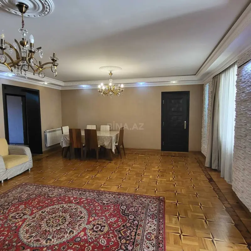 Satılır 4 otaqlı mənzil 110 m²