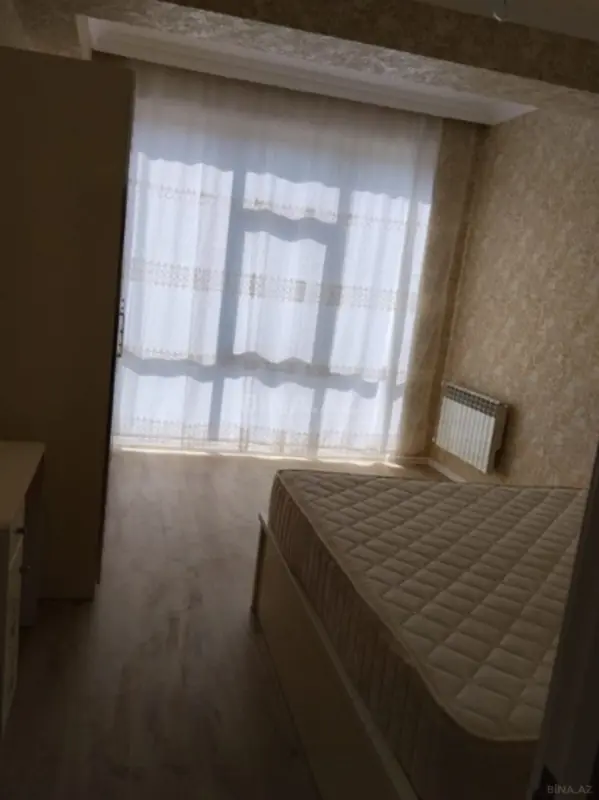 Satılır 2 otaqlı mənzil 68 m²