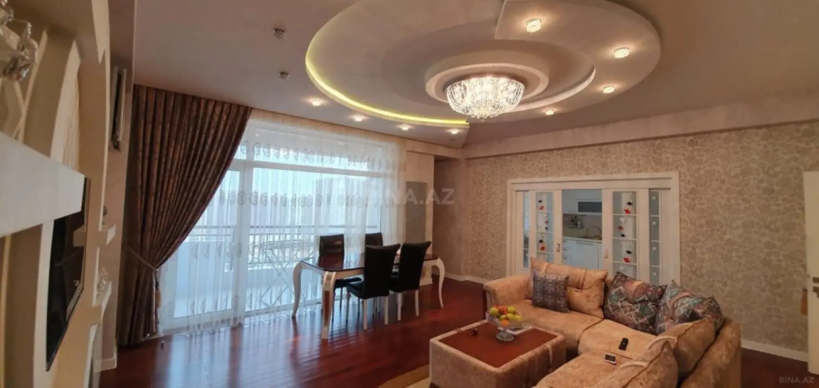 Satılır 4 otaqlı mənzil 190 m²