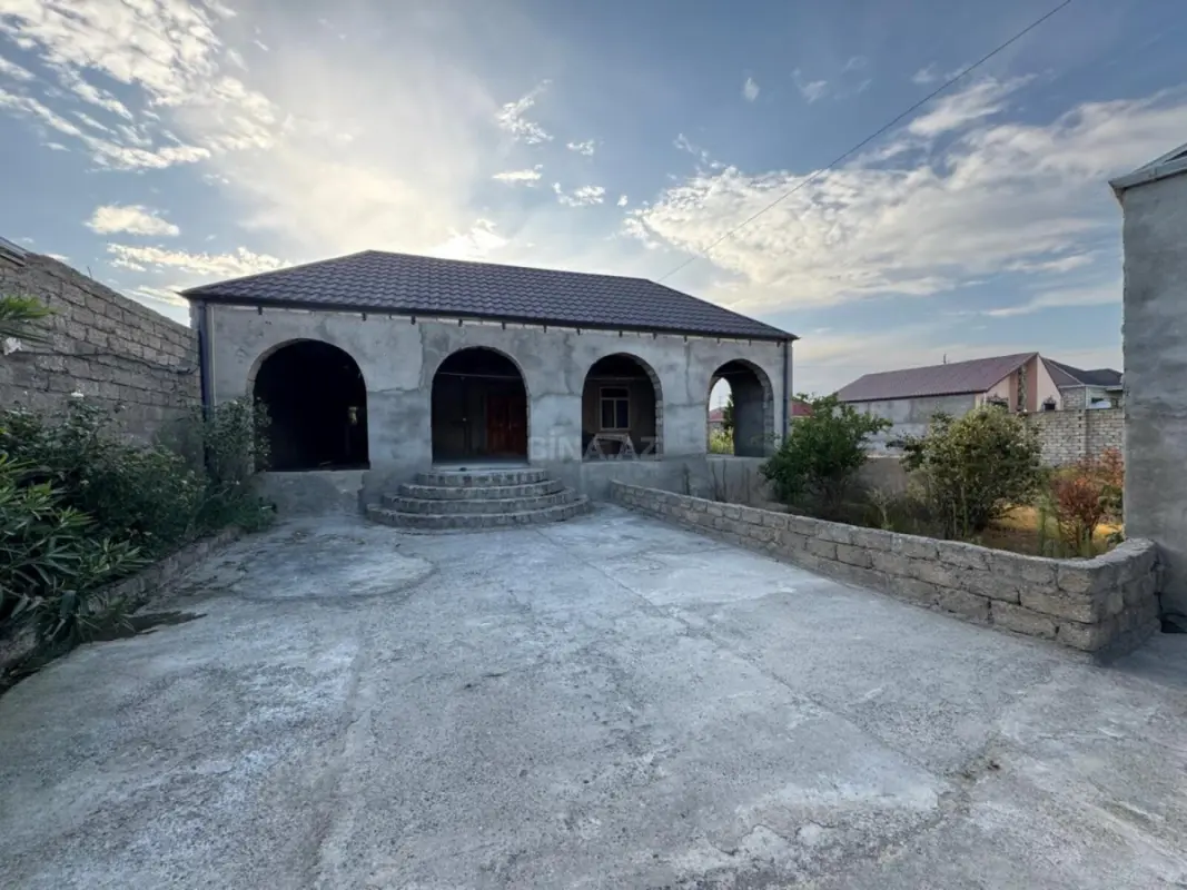Satılır 4 otaqlı həyət evi 120 m²
