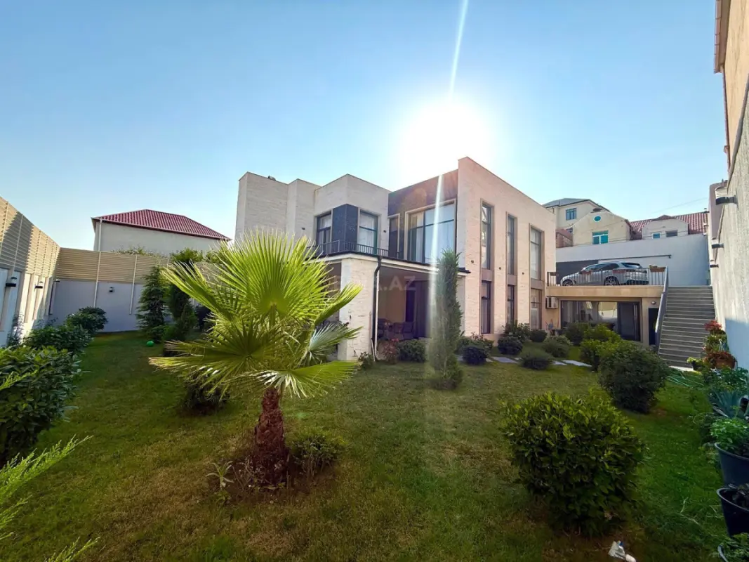 Satılır 8 otaqlı həyət evi 420 m²