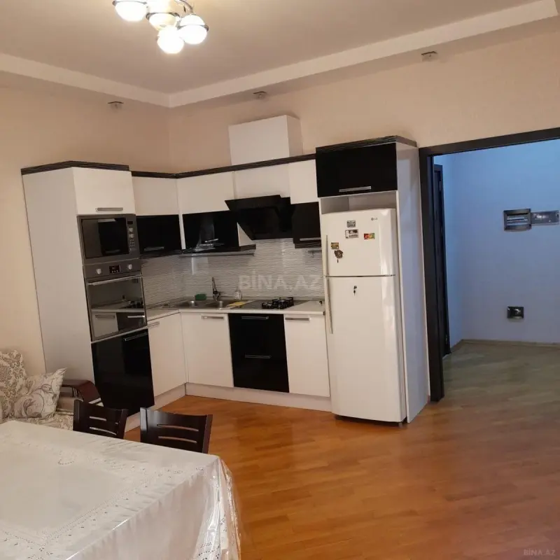 Kirayə verilir 2 otaqlı mənzil 65 m²