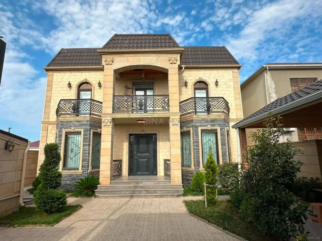 Satılır 6 otaqlı həyət evi 270 m²