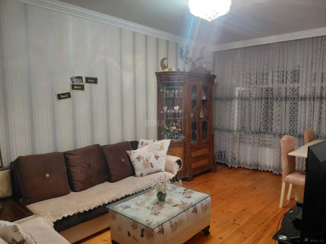 Satılır 2 otaqlı mənzil 70 m²
