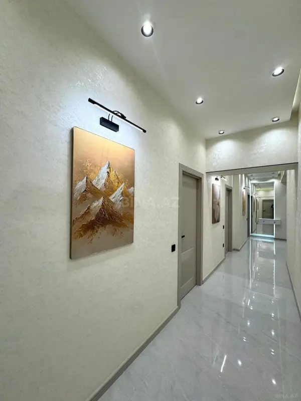 Satılır 3 otaqlı mənzil 105 m²