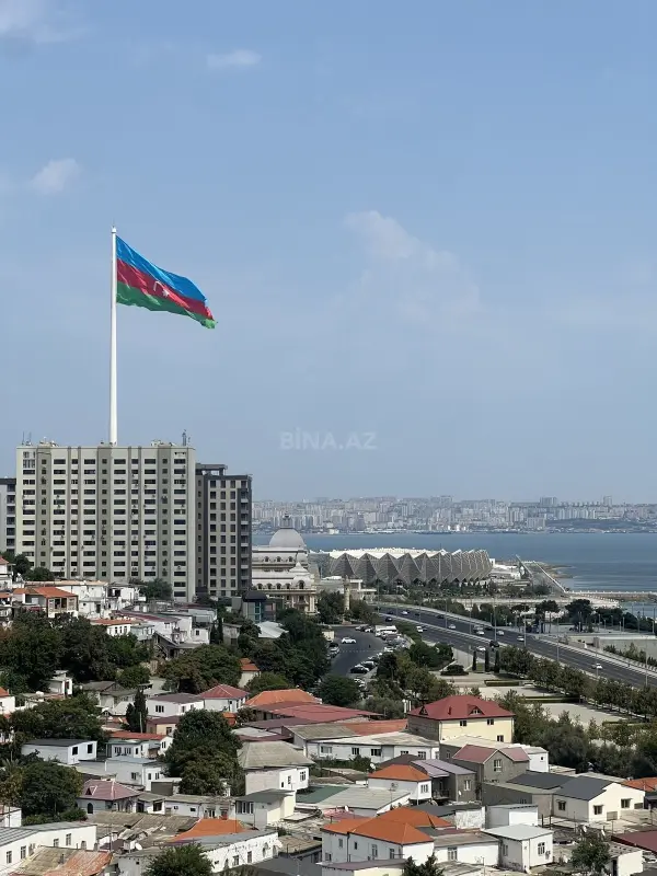 Satılır 2 otaqlı mənzil 100 m²