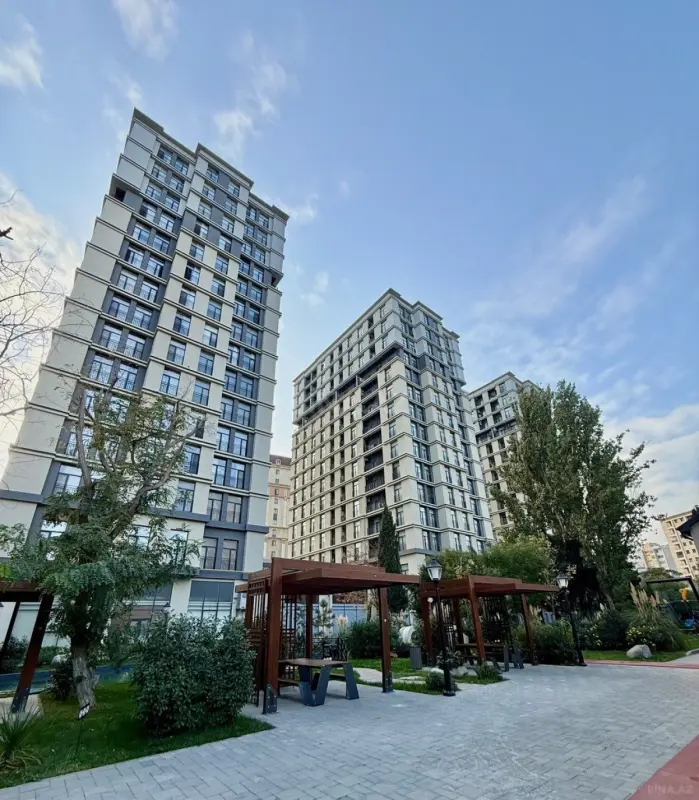 Kirayə verilir 2 otaqlı mənzil 67 m²