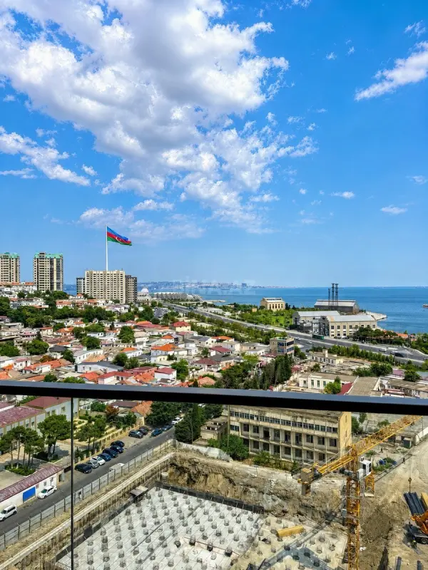 Satılır 2 otaqlı mənzil 100 m²