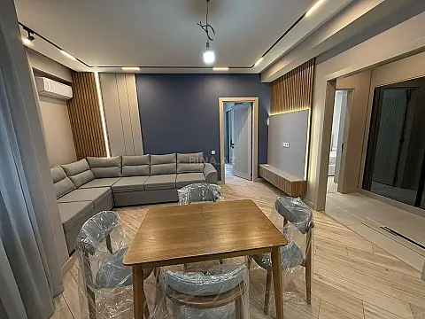 Kirayə verilir 3 otaqlı mənzil 95 m² — Bakı, İnşaatçılar 3 otaq 95.00 m²