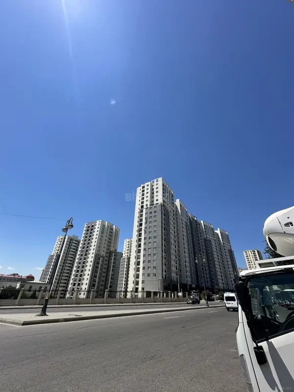 Satılır 3 otaqlı mənzil 96 m²