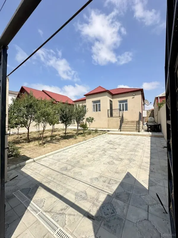 Satılır 4 otaqlı həyət evi 107 m²