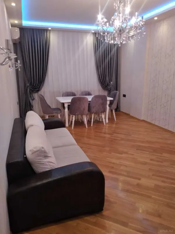 Kirayə verilir 2 otaqlı mənzil 99 m²