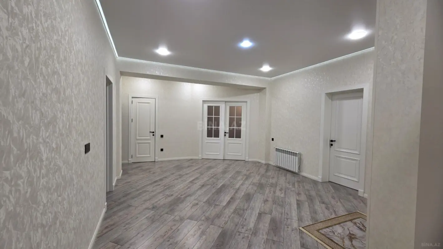 Satılır 4 otaqlı mənzil 165 m²