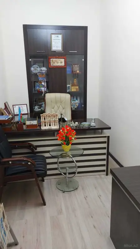 Kirayə verilir 4 otaqlı ofis 84 m²