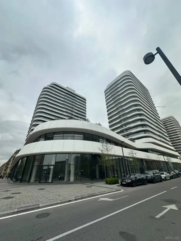 Kirayə verilir 4 otaqlı mənzil 225 m²