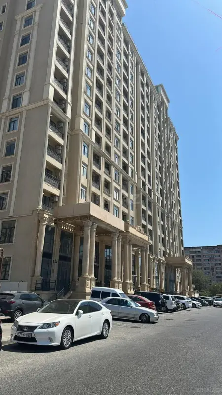 Satılır 4 otaqlı mənzil 171 m²