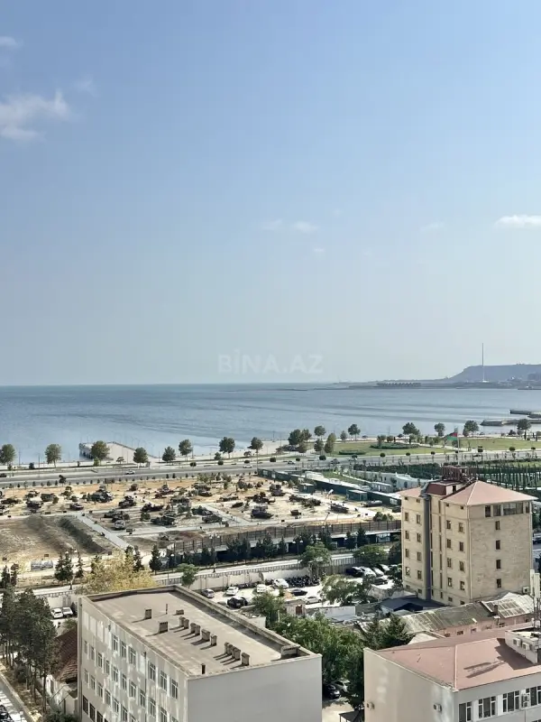 Satılır 5 otaqlı mənzil 260 m²