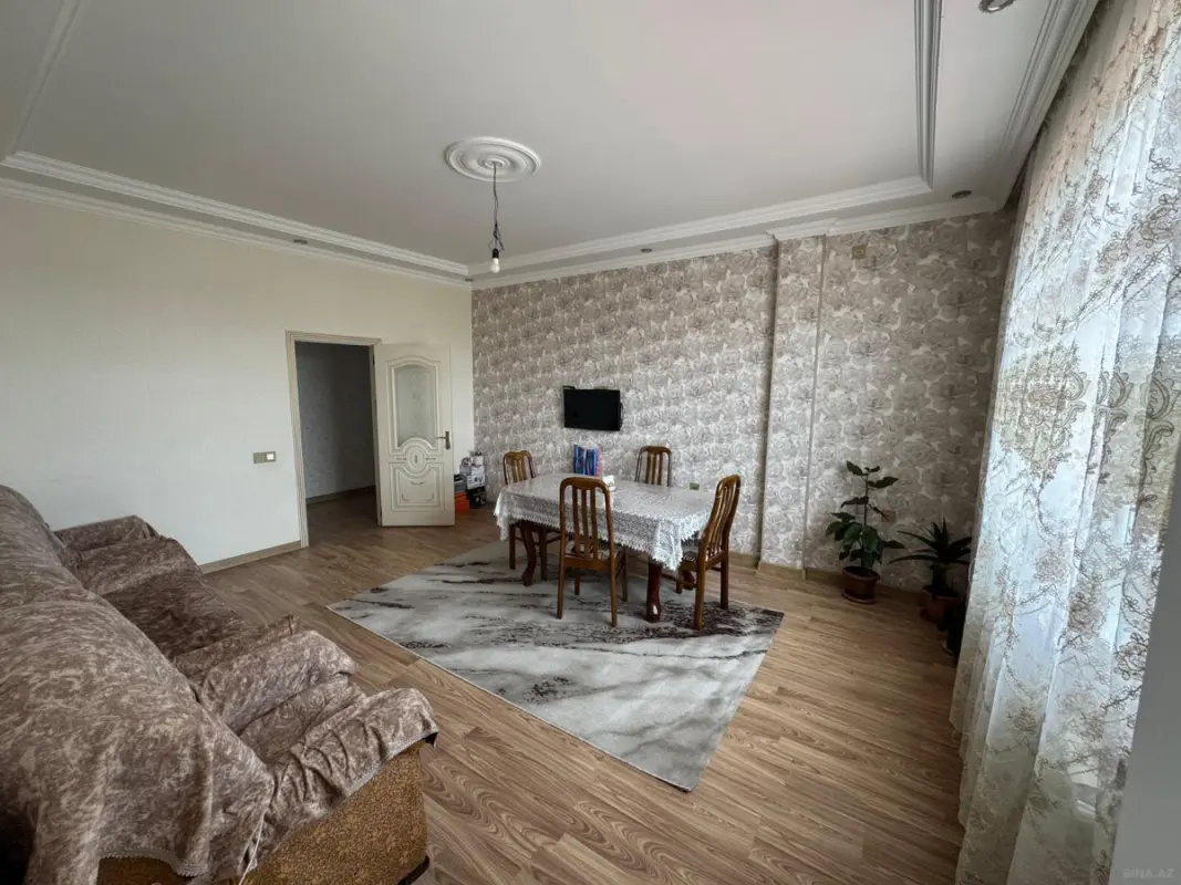 Satılır 3 otaqlı mənzil 91 m²