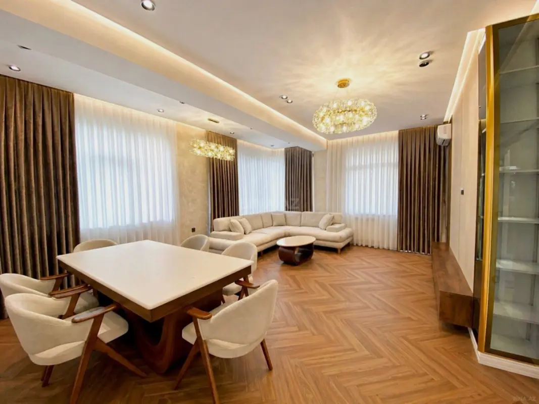 Satılır 3 otaqlı mənzil 126 m²