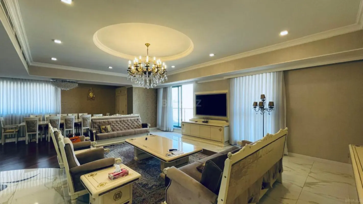 Kirayə verilir 6 otaqlı mənzil 400 m²