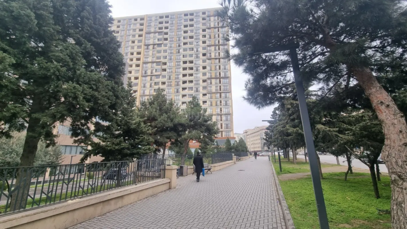 Satılır 2 otaqlı mənzil 75 m²
