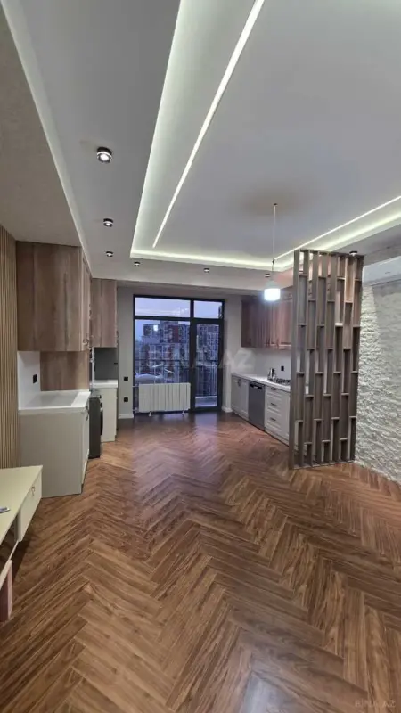 Satılır 3 otaqlı mənzil 102 m²