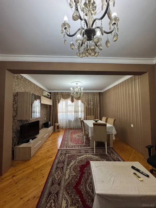 Satılır 3 otaqlı mənzil 120 m²