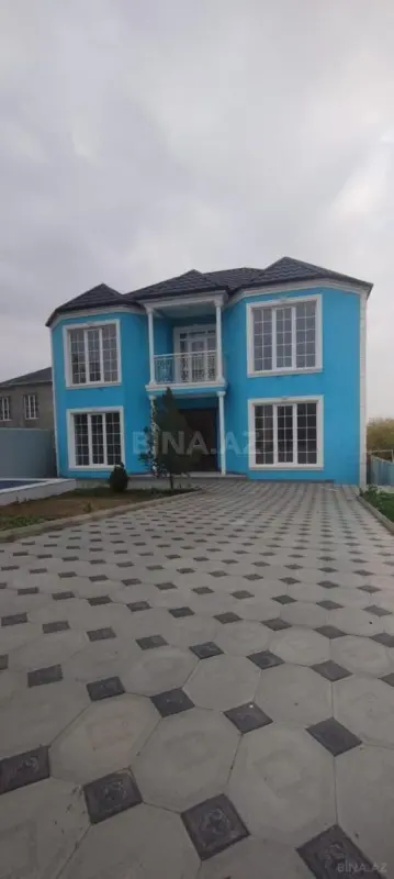 Satılır 4 otaqlı həyət evi 180 m²