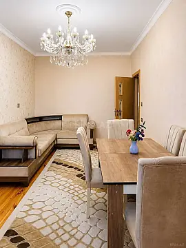 Satılır 3 otaqlı mənzil 90 m² — Bakı, Memar Əcəmi yanı 3 otaq 90.00 m²