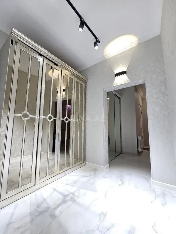 Kirayə verilir 3 otaqlı mənzil 120 m²