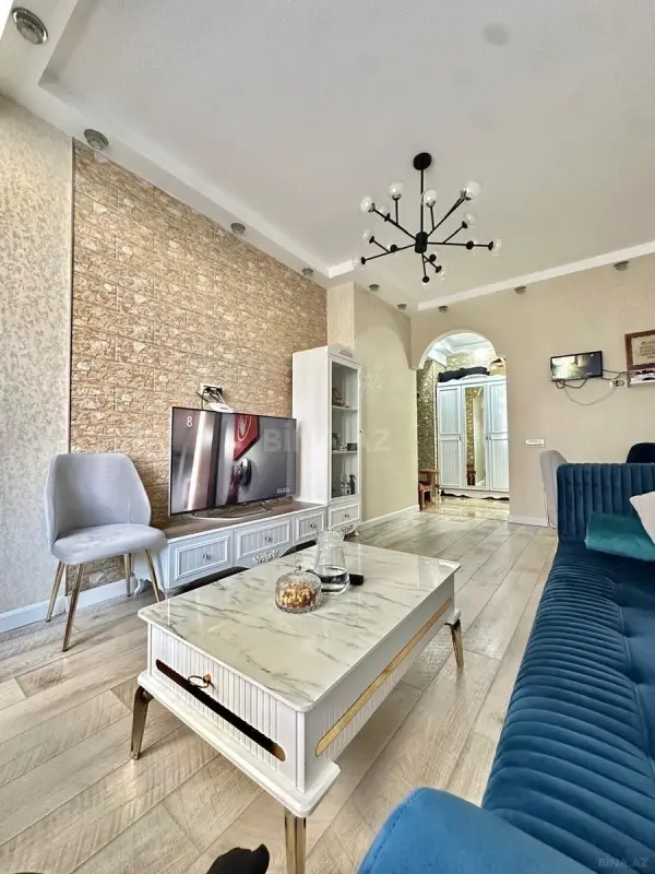 Satılır 2 otaqlı mənzil 85 m²