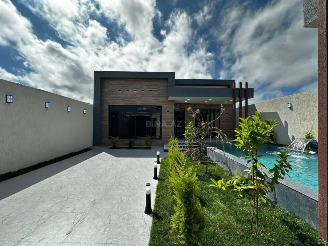 Satılır 4 otaqlı həyət evi 160 m²