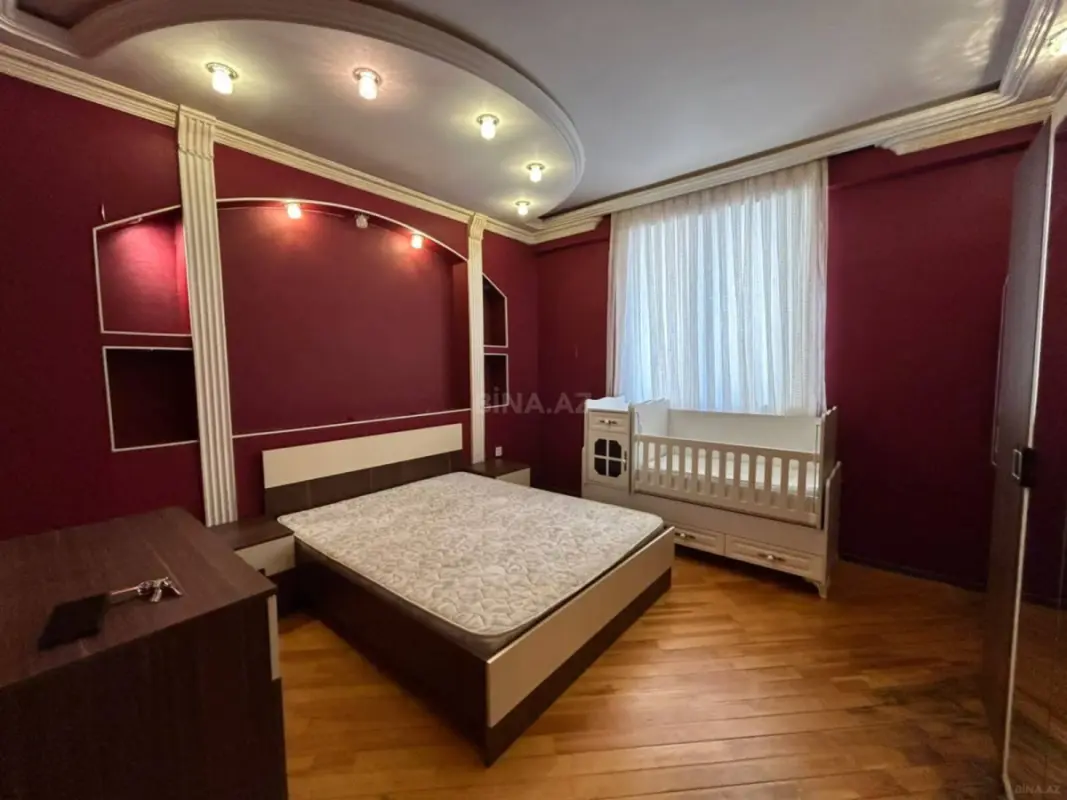 Kirayə verilir 2 otaqlı mənzil 75 m²