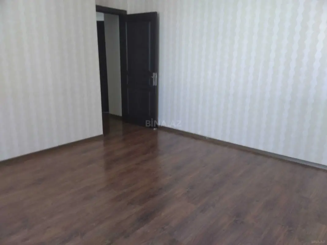 Satılır 4 otaqlı mənzil 80 m²