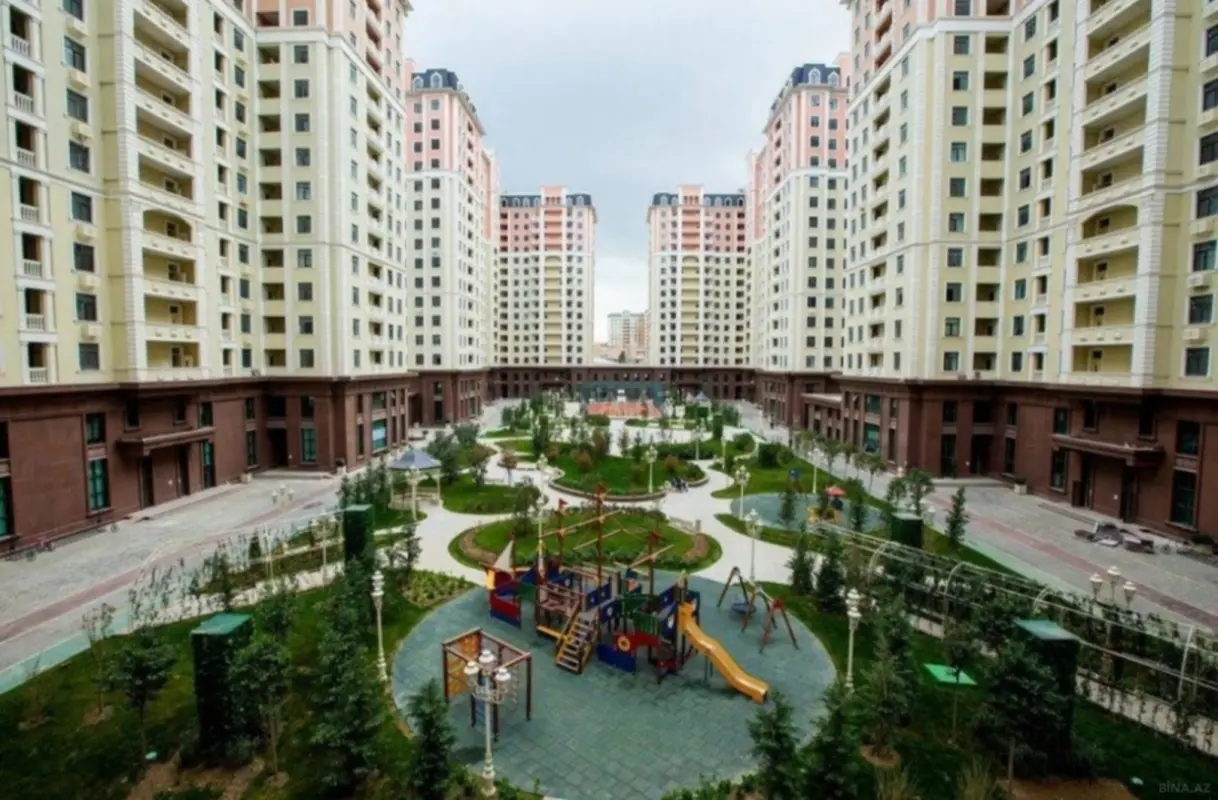 Satılır 2 otaqlı mənzil 68 m²