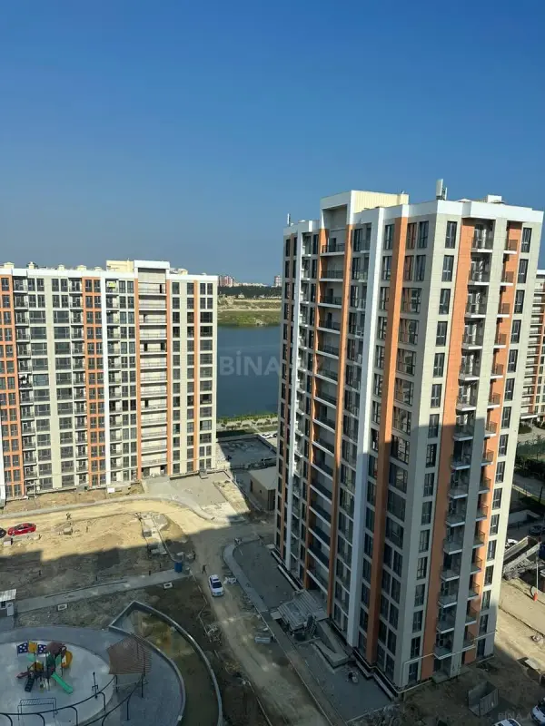 Satılır 3 otaqlı mənzil 97 m²