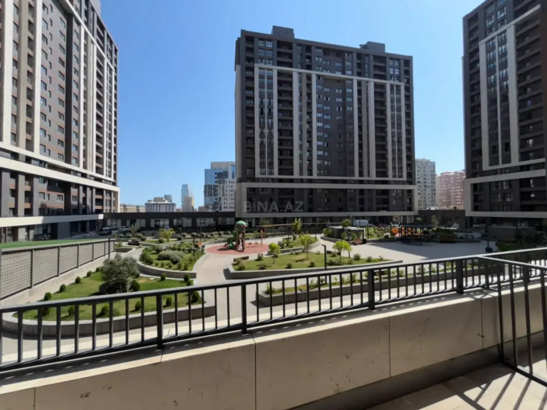 Satılır 3 otaqlı mənzil 170 m²