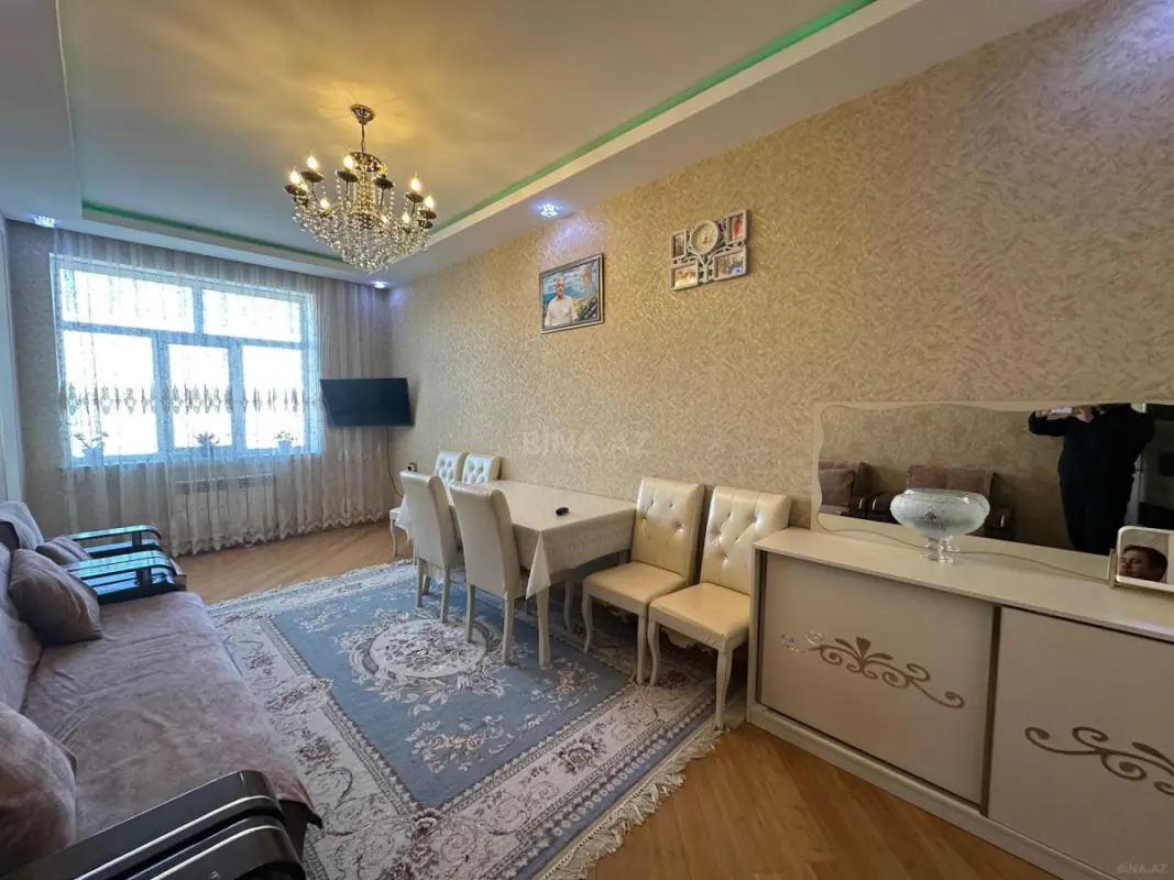 Satılır 3 otaqlı mənzil 110 m²