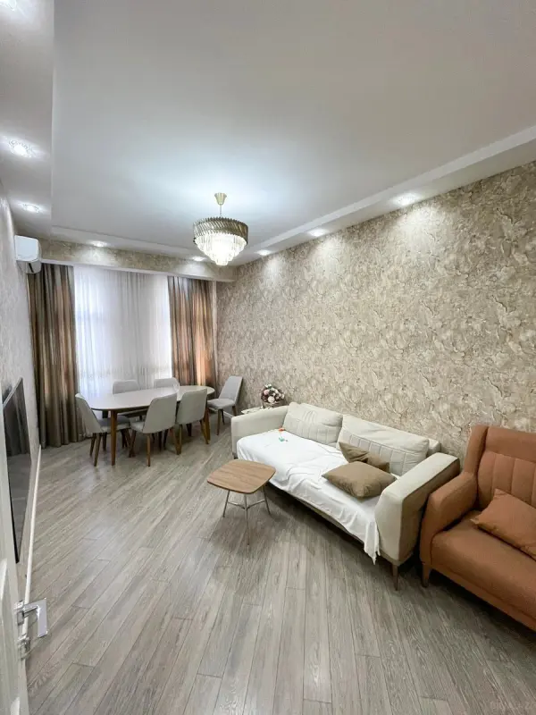 Satılır 3 otaqlı mənzil 90 m²