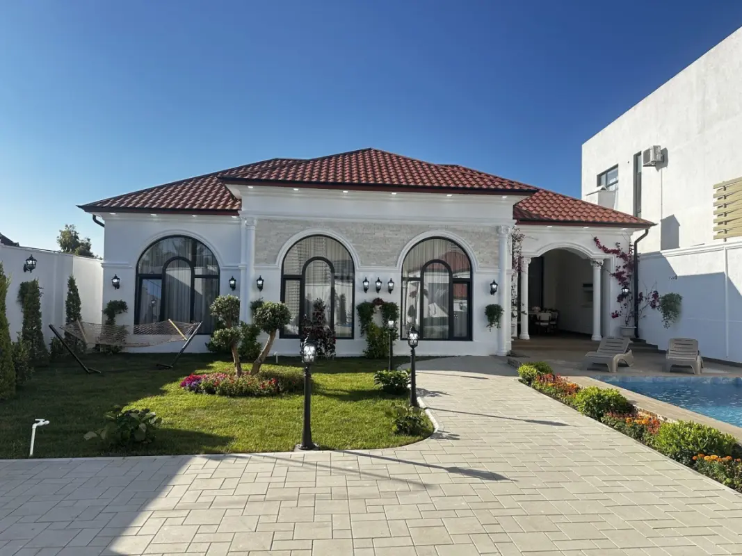 Satılır 4 otaqlı həyət evi 160 m²