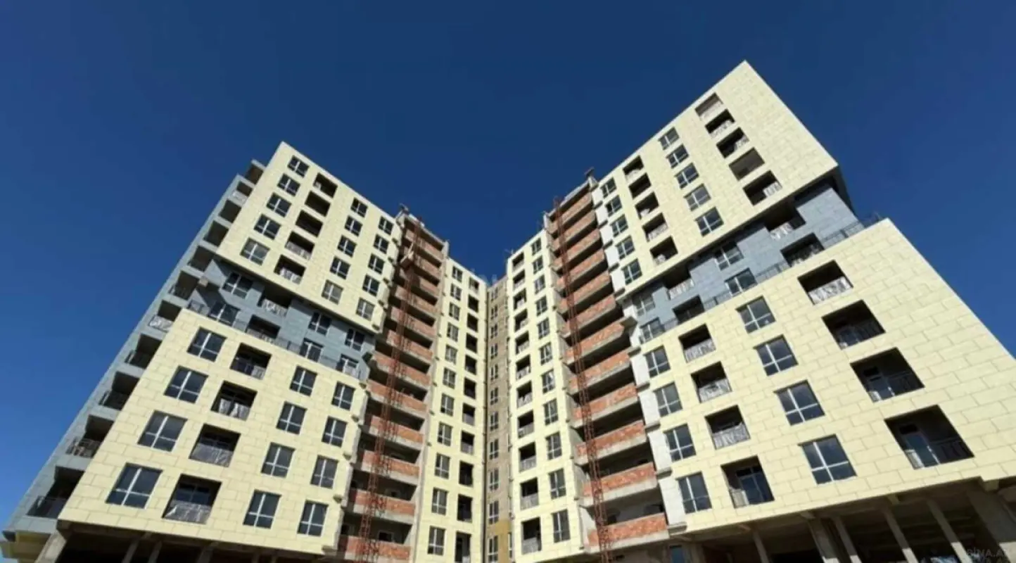 Satılır 1 otaqlı mənzil 65 m²
