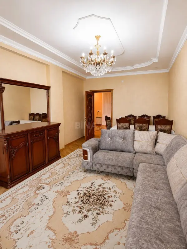 Kirayə verilir 3 otaqlı mənzil 140 m²