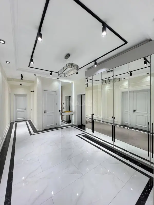 Satılır 3 otaqlı mənzil 145 m²