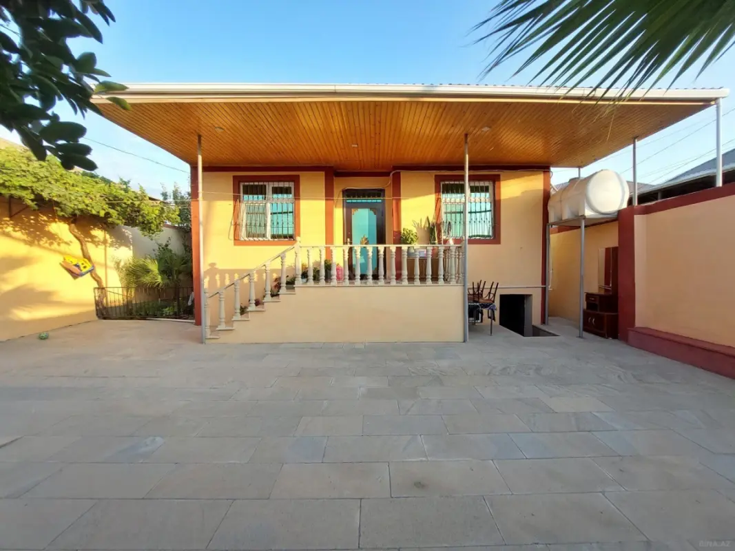 Satılır 4 otaqlı həyət evi 130 m²