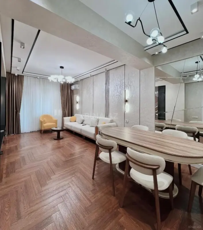 Kirayə verilir 3 otaqlı mənzil 140 m²