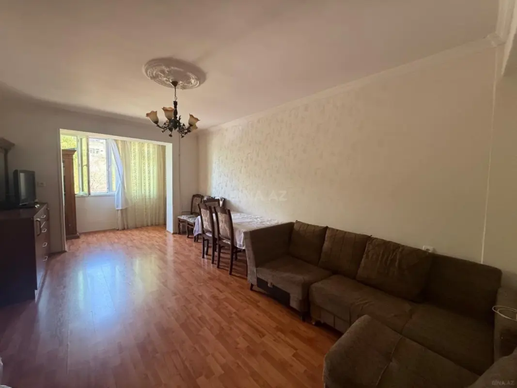 Kirayə verilir 2 otaqlı mənzil 90 m²
